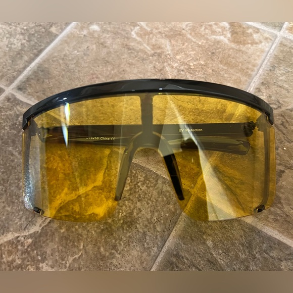 Fashion Sunglasses - Picture 1 of 1